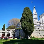 Michaela 4-sterne & Parking