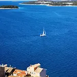 Michaela 4-sterne & Parking Lägenhet Rovinj