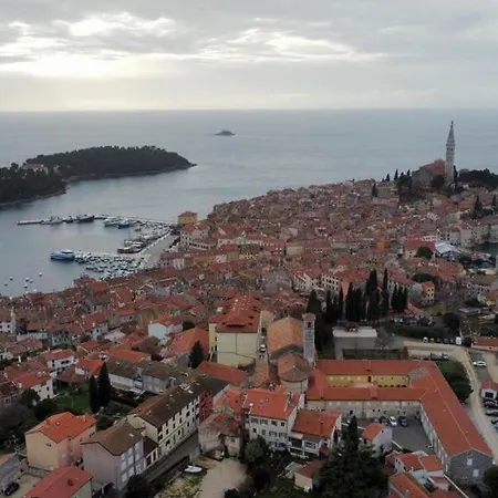 Michaela 4-sterne & Parking Rovinj