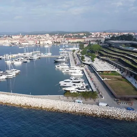 Michaela 4-sterne & Parking