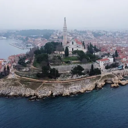 Michaela 4-sterne & Parking Lägenhet *