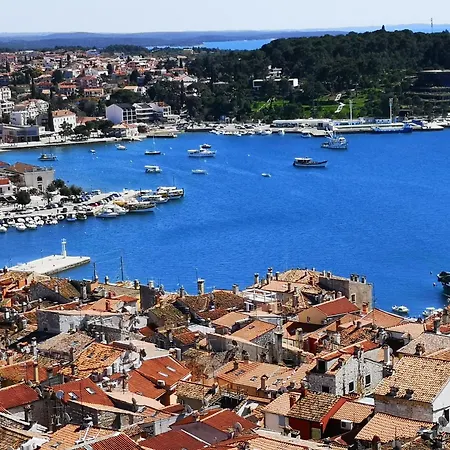 Michaela 4-sterne & Parking Lägenhet