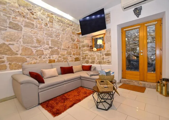 Michaela 4-sterne & Parking Rovinj