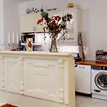 Michaela 4-sterne&parking Appartement *