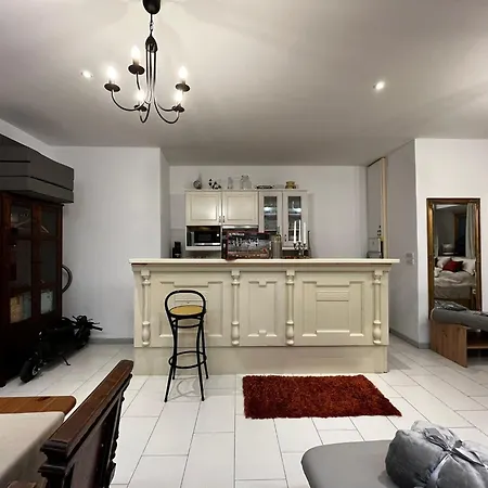 Michaela 4-sterne & Parking Daire *