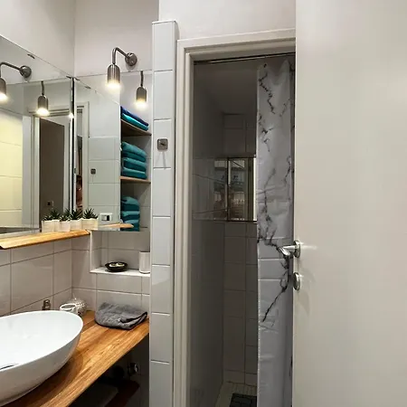 Michaela 4-sterne & Parking Daire Rovinj