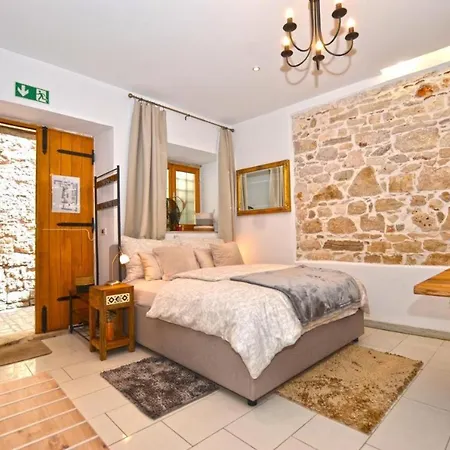 Daire Michaela 4-sterne & Parking Rovinj